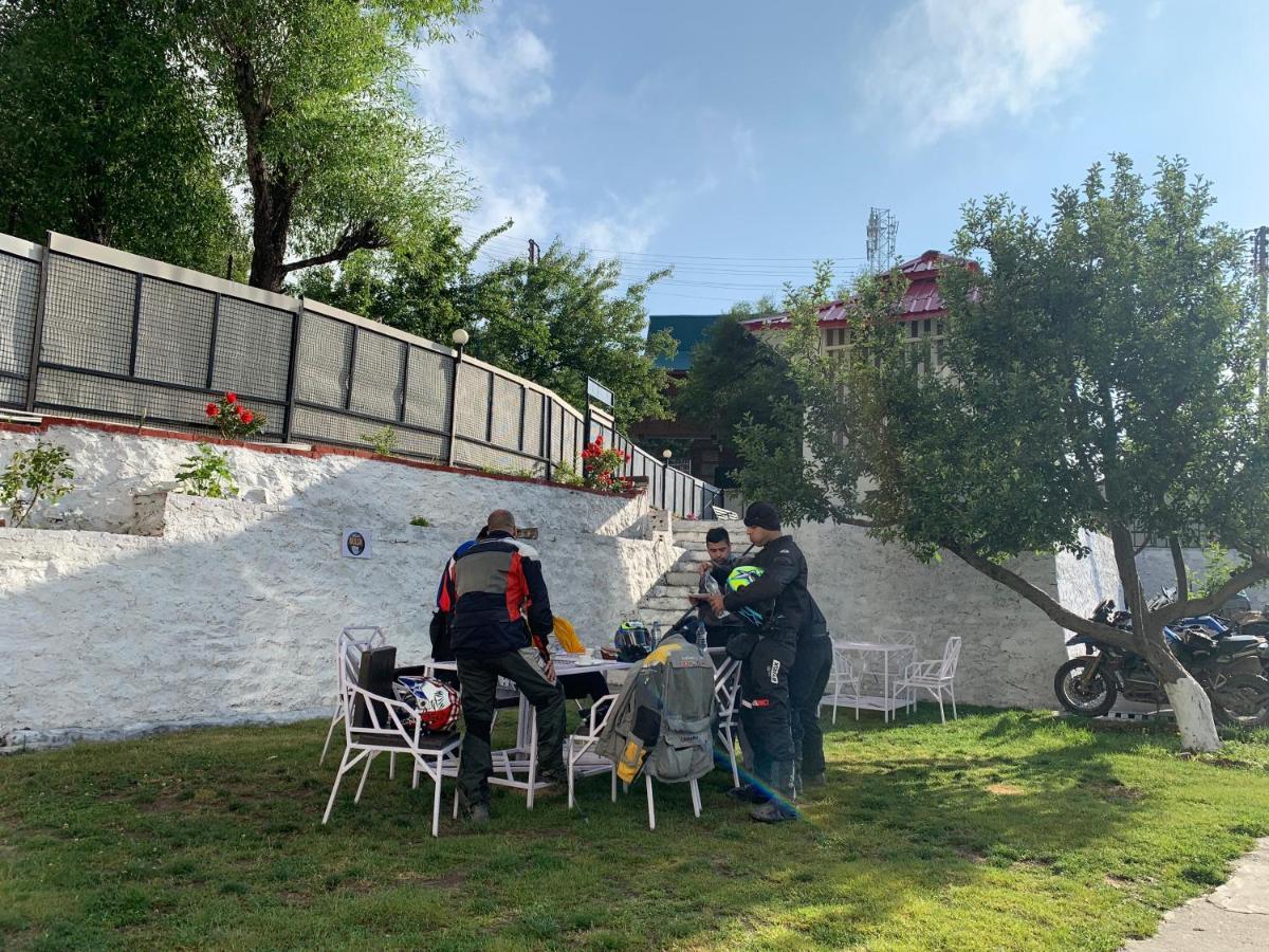 Hotel Rollingrang Kalpa Luaran gambar