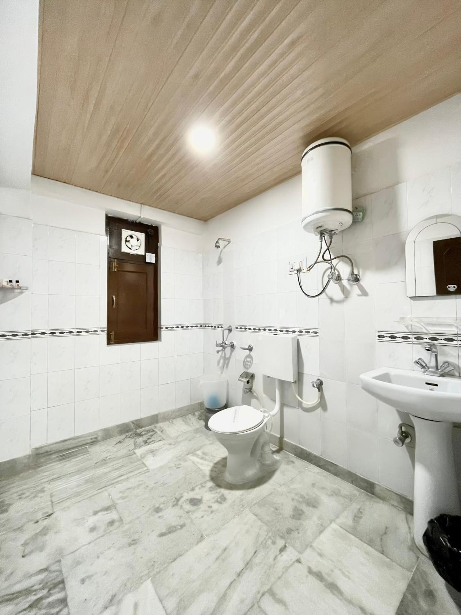 Hotel Rollingrang Kalpa Luaran gambar