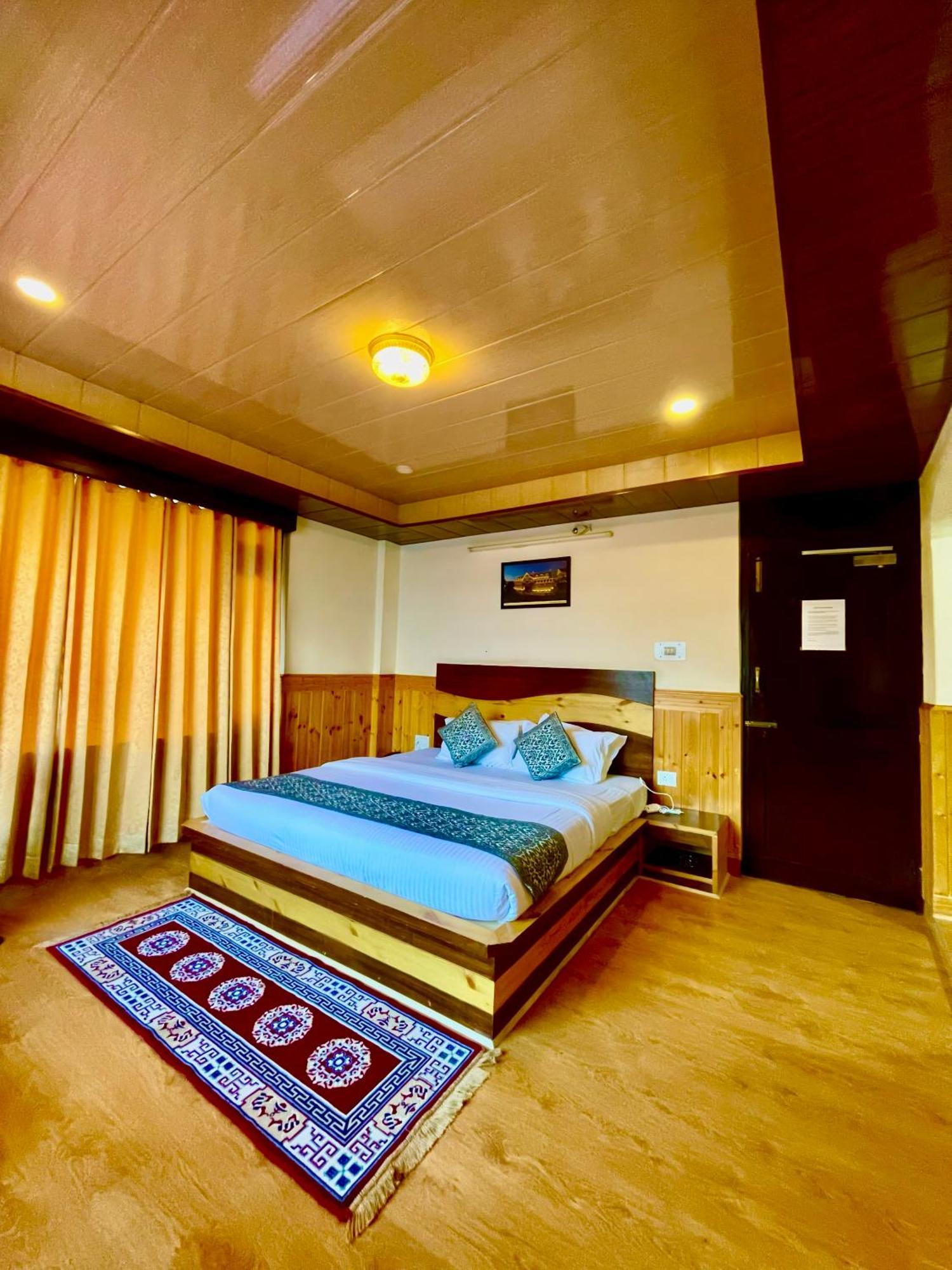 Hotel Rollingrang Kalpa Luaran gambar