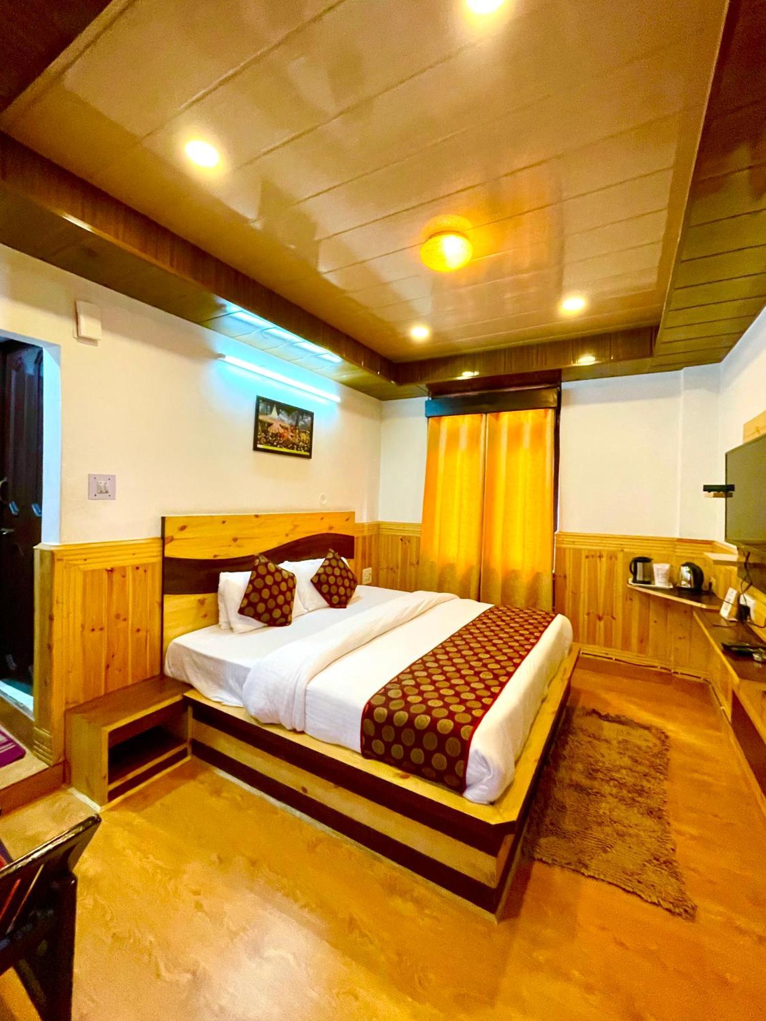 Hotel Rollingrang Kalpa Luaran gambar