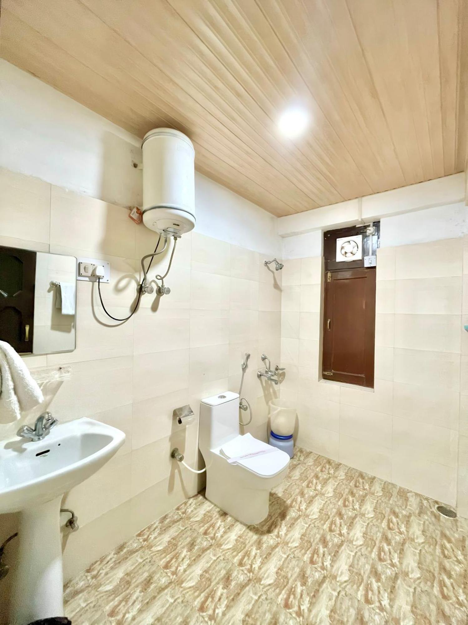 Hotel Rollingrang Kalpa Luaran gambar